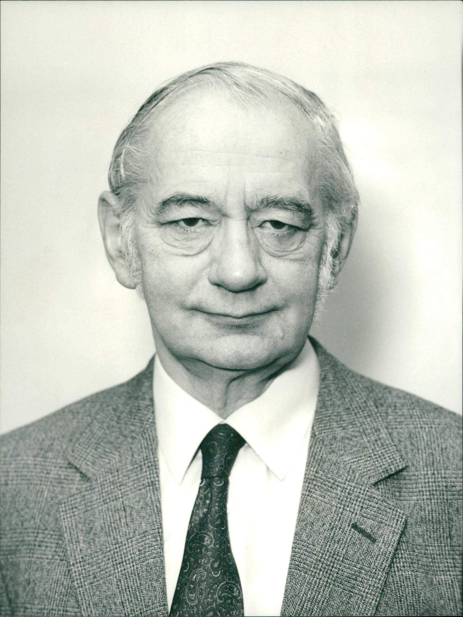 <p>Psychologist that proposed the <strong>early selection theory</strong> of attention.</p>