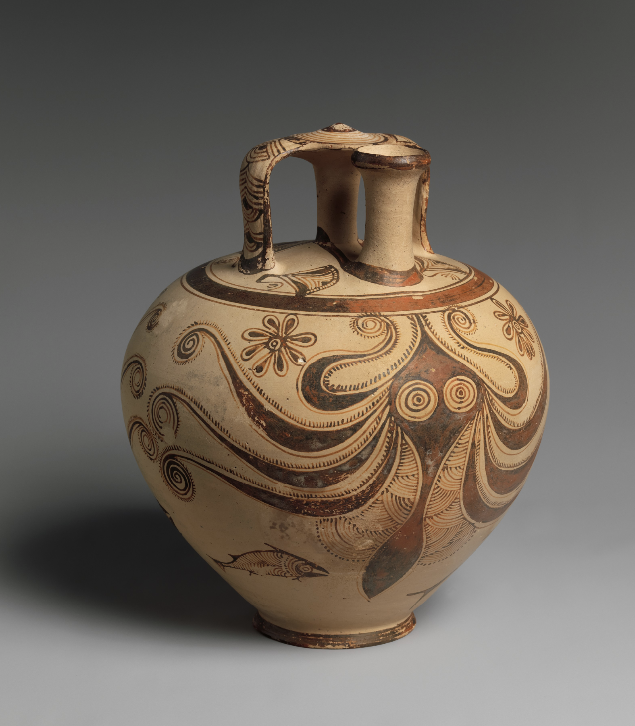 <ul><li><p><strong>evidence of variation</strong> in <strong>pottery types and imagery</strong></p><ul><li><p>octopus imagery is again used </p></li></ul></li></ul><p></p><ul><li><p>skilled craftsmanship - detailed <strong>octopus image</strong>, <strong>fish</strong> on bottom with some <strong>floral patterns</strong>. </p></li></ul><p></p>