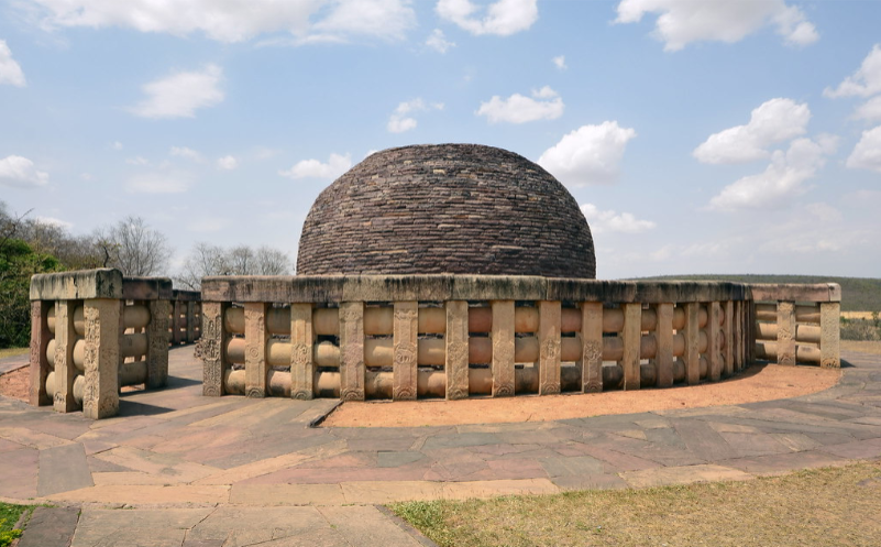 <p>Mounds erupted over bodies of deceased leaders</p>