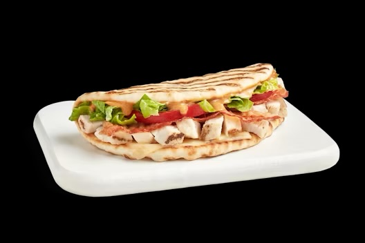 <p>CHIPOTLE CHICKEN CLUB</p>