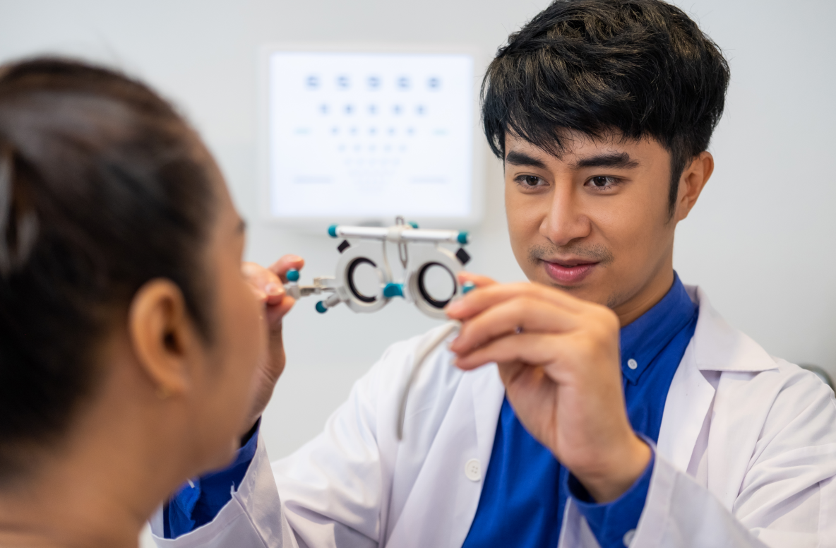 <p>จักษุแพทย์</p>