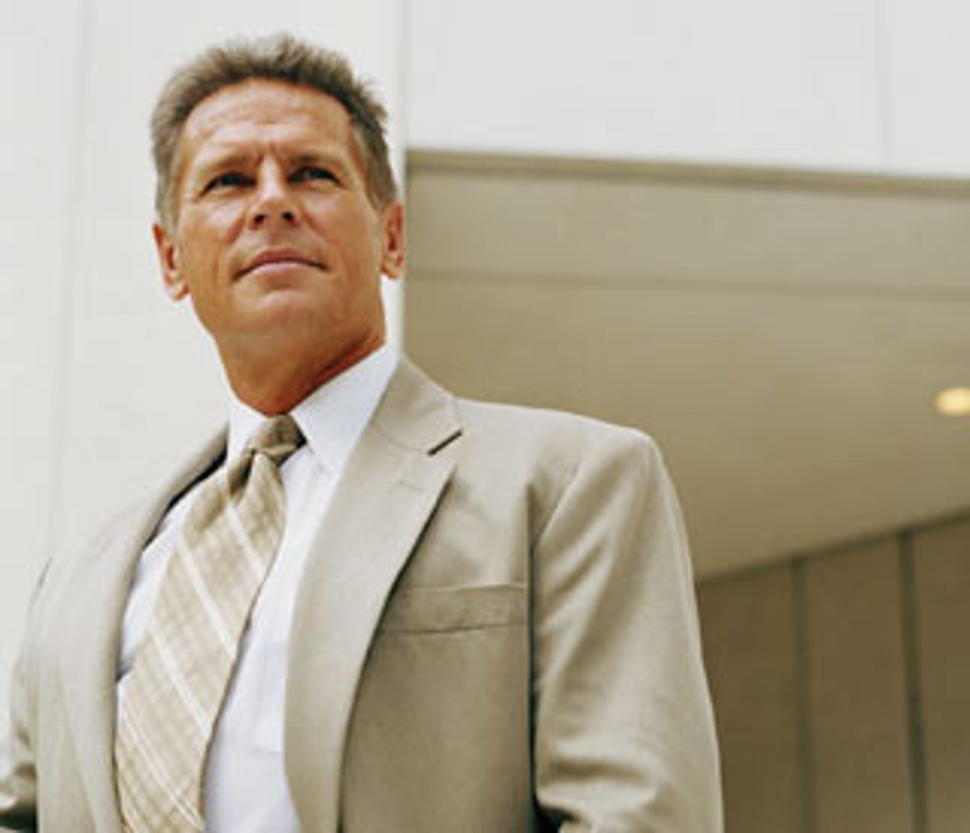 <p>maturity; middle age</p>