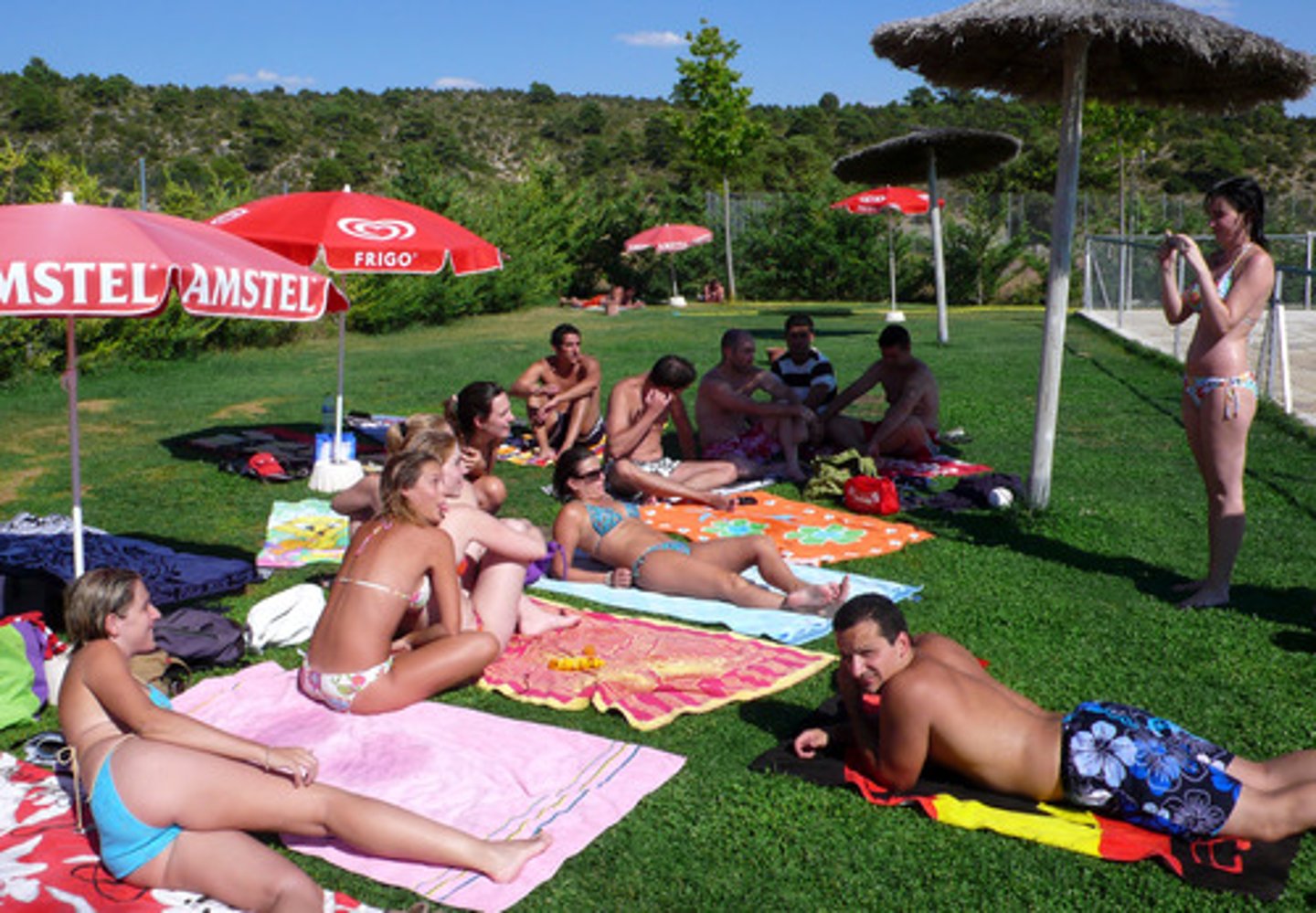 <p>estar de vacaciones</p>
