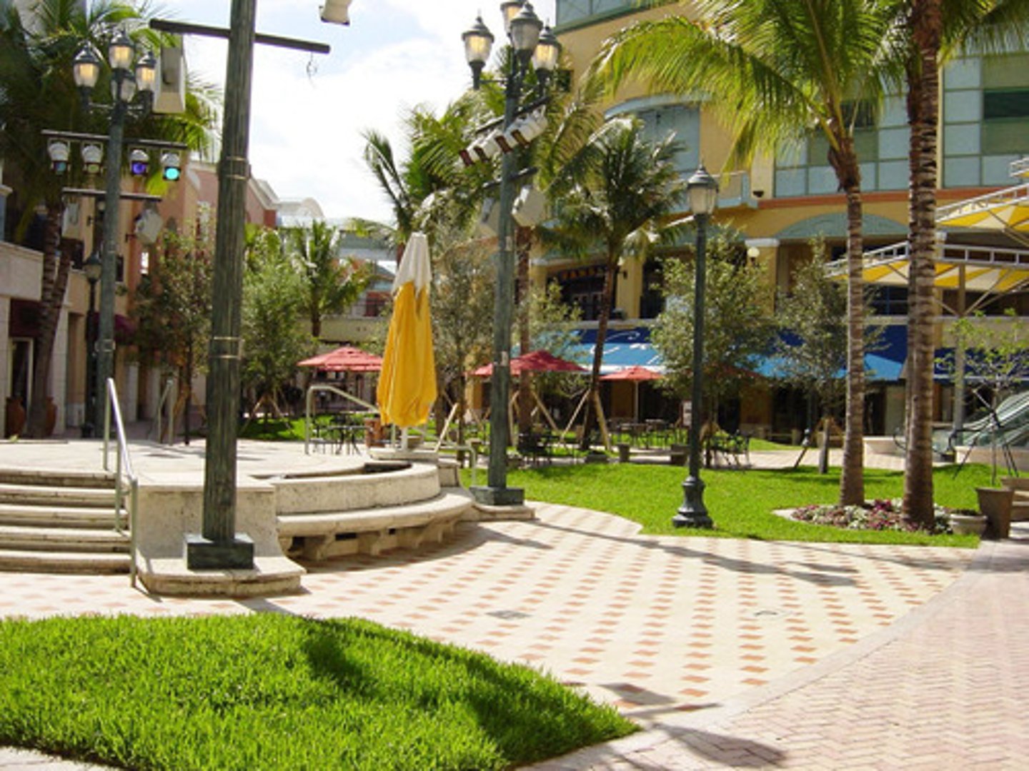 <p>địa điểm</p>