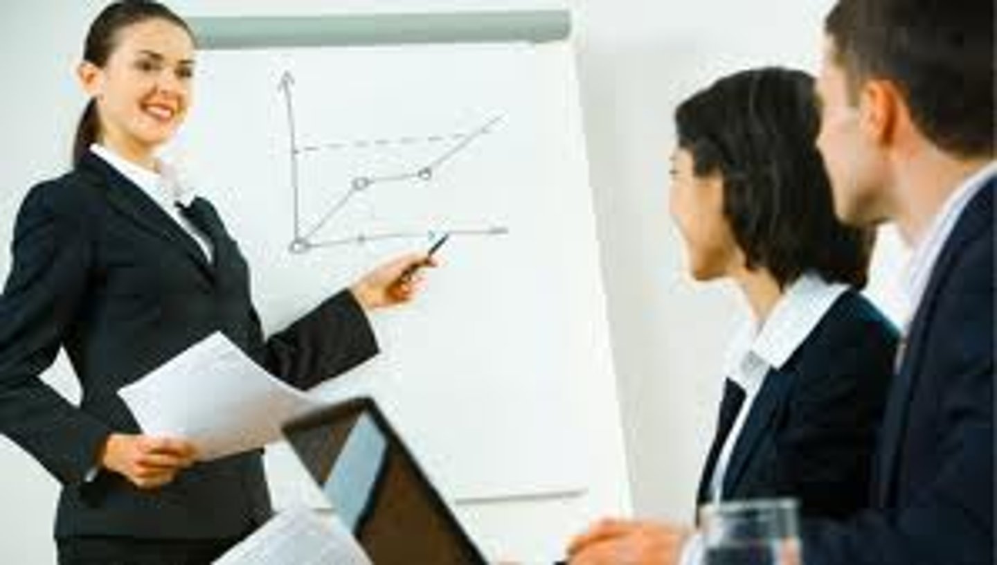 <p>/prəˈpəʊz/ đề xuất</p><p>→ <span>I ___ we have a team meeting to discuss</span></p>