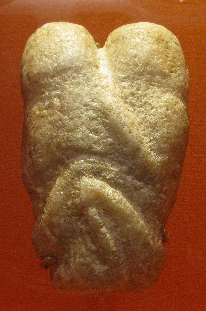<p>9000 BCE - Natufians: Ain Sakhri Lovers </p>