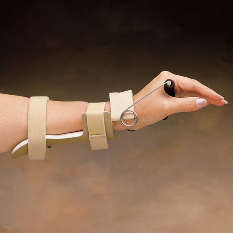 <p>- passively extends the wrist while allowing wrist flexion</p><p>- to prevent contracture of unopposed, innervated wrist flexors</p>