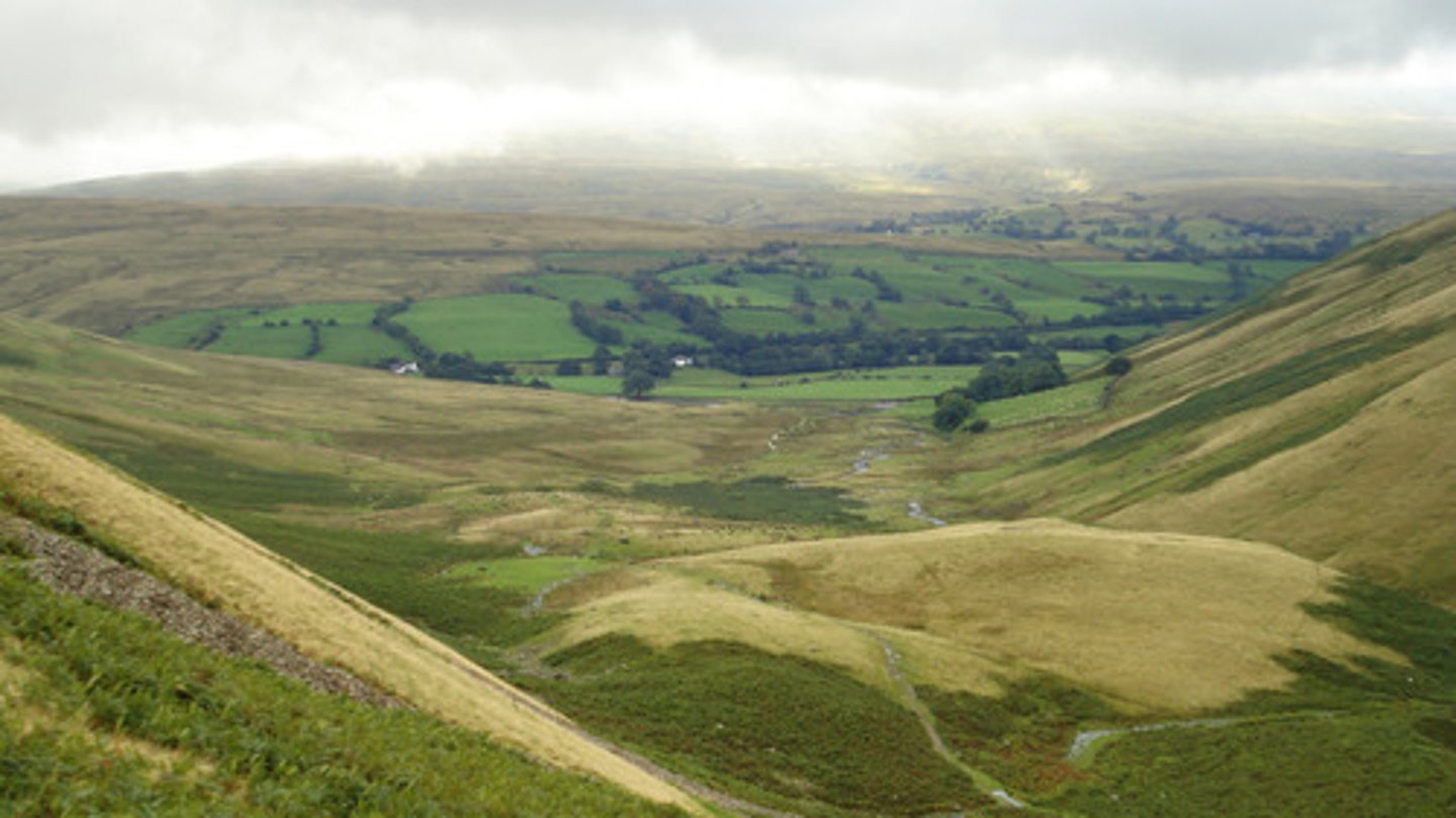 <p>a plain created by sediment deposited during floods</p>