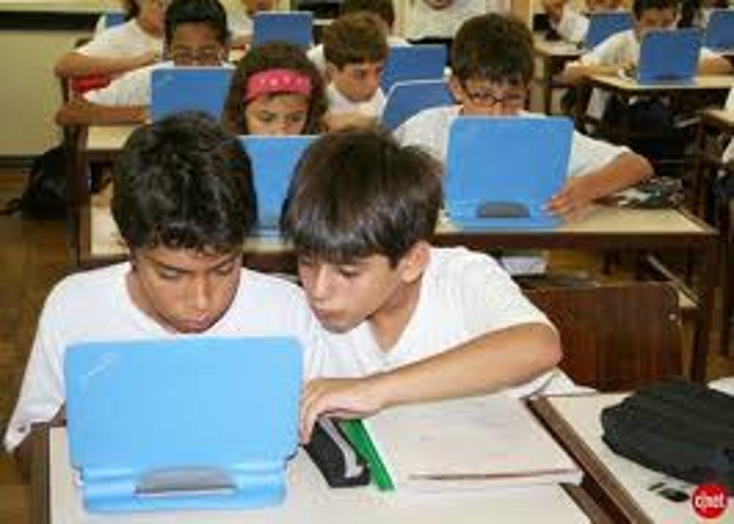 <p>tóngxué</p><p>classmate</p>