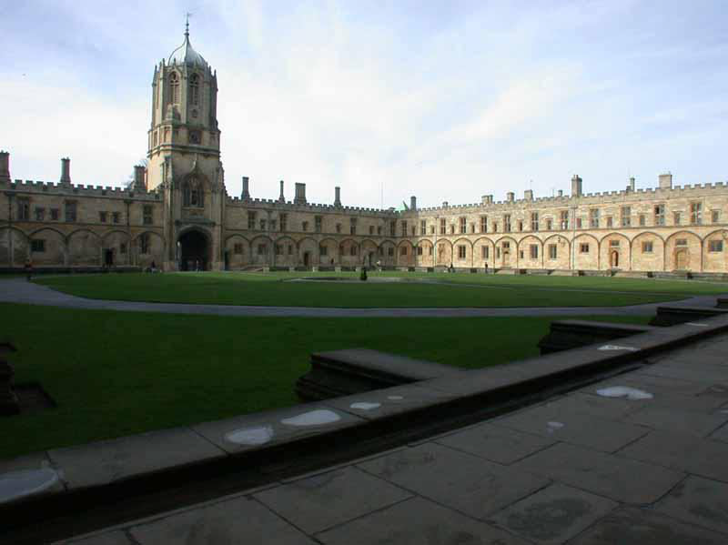<p><strong>CHRIST CHURCH d’OXFORD:</strong></p><ul><li><p>Anglie</p></li></ul><p></p>
