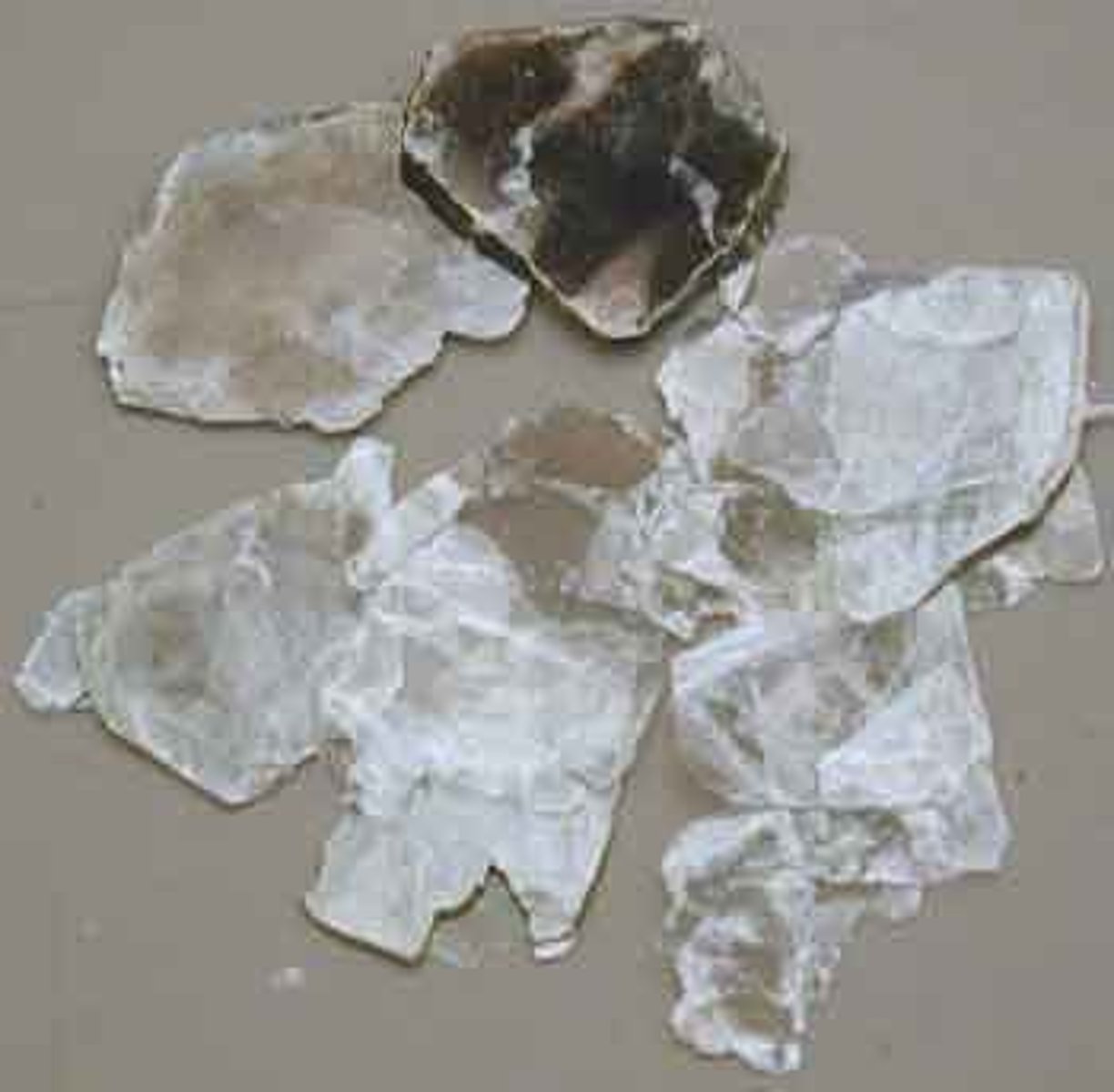 <p>As water barrier or dampproofing material, it is generally made of polyethylene and polyvinyl and come in thicknesses ranging from 1 to 10 mils</p>