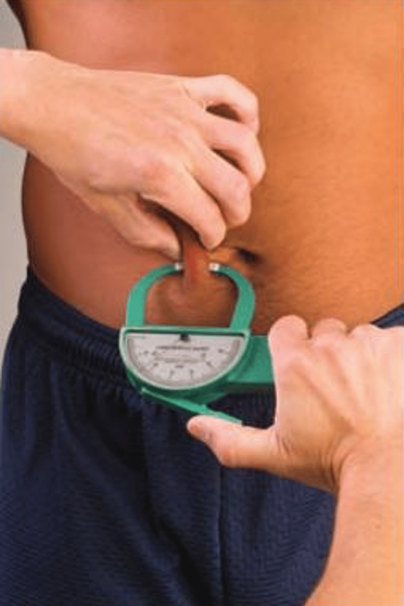 <p>2 cm to the right of the umbilicus​</p><p>vertical</p>