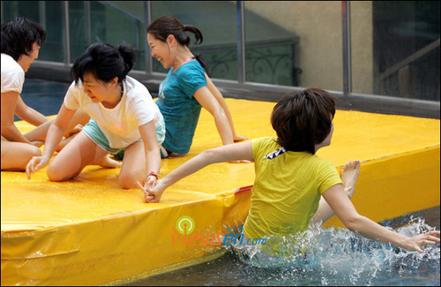 <p>fall into,be missing , be absorbed in</p>