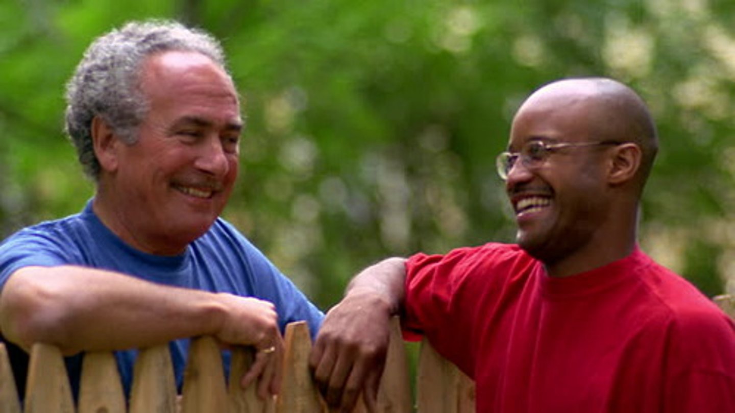 <p>to mix with, rub shoulders with</p>