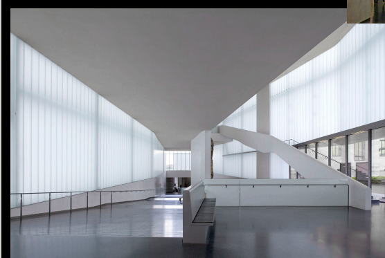 name the building architect and style 