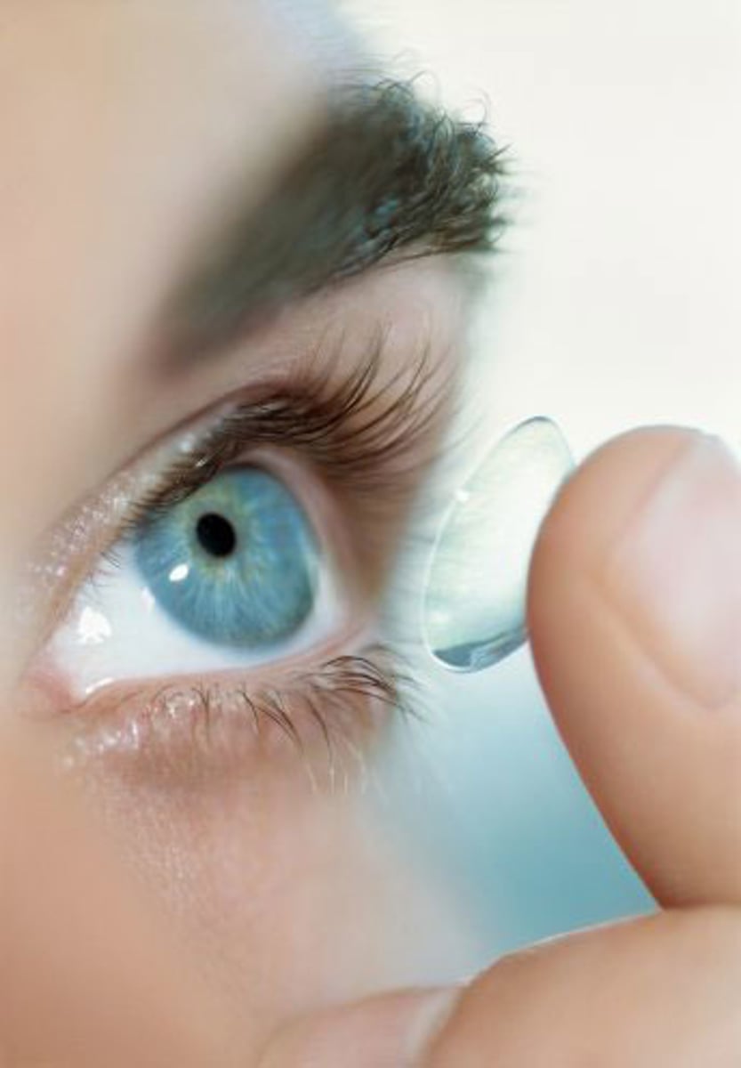 <p>Contact lens</p>