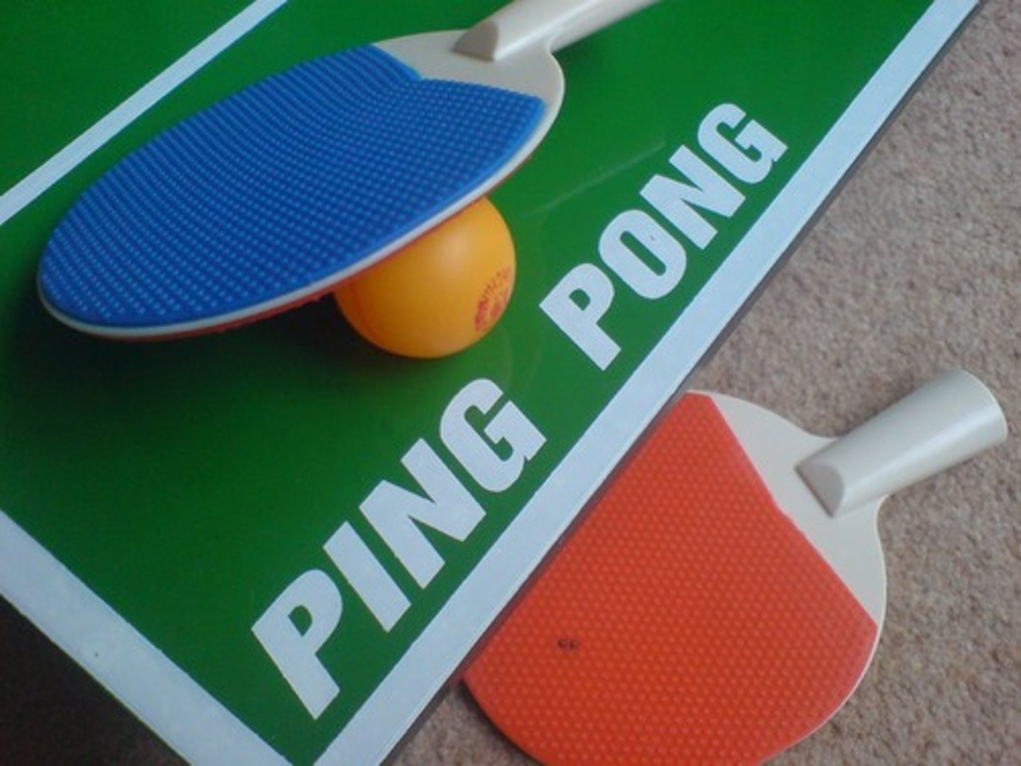 <p>ping-pong</p>