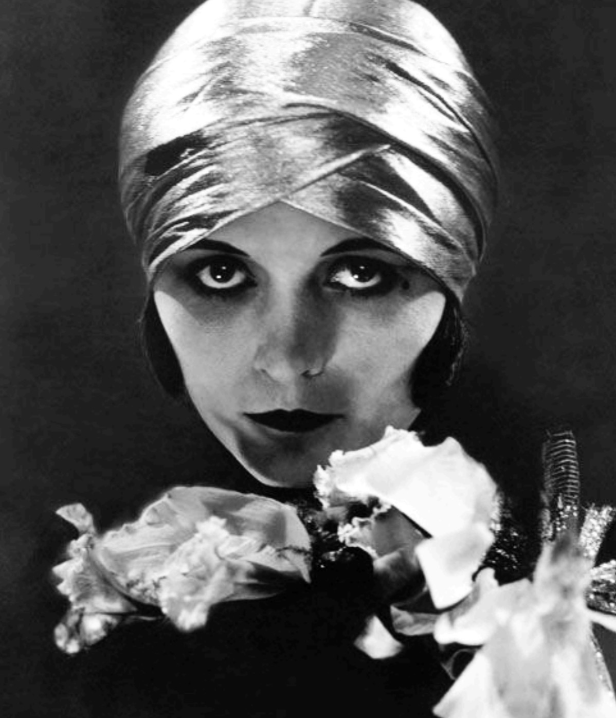 <p><strong>Close-up (CU)</strong></p>