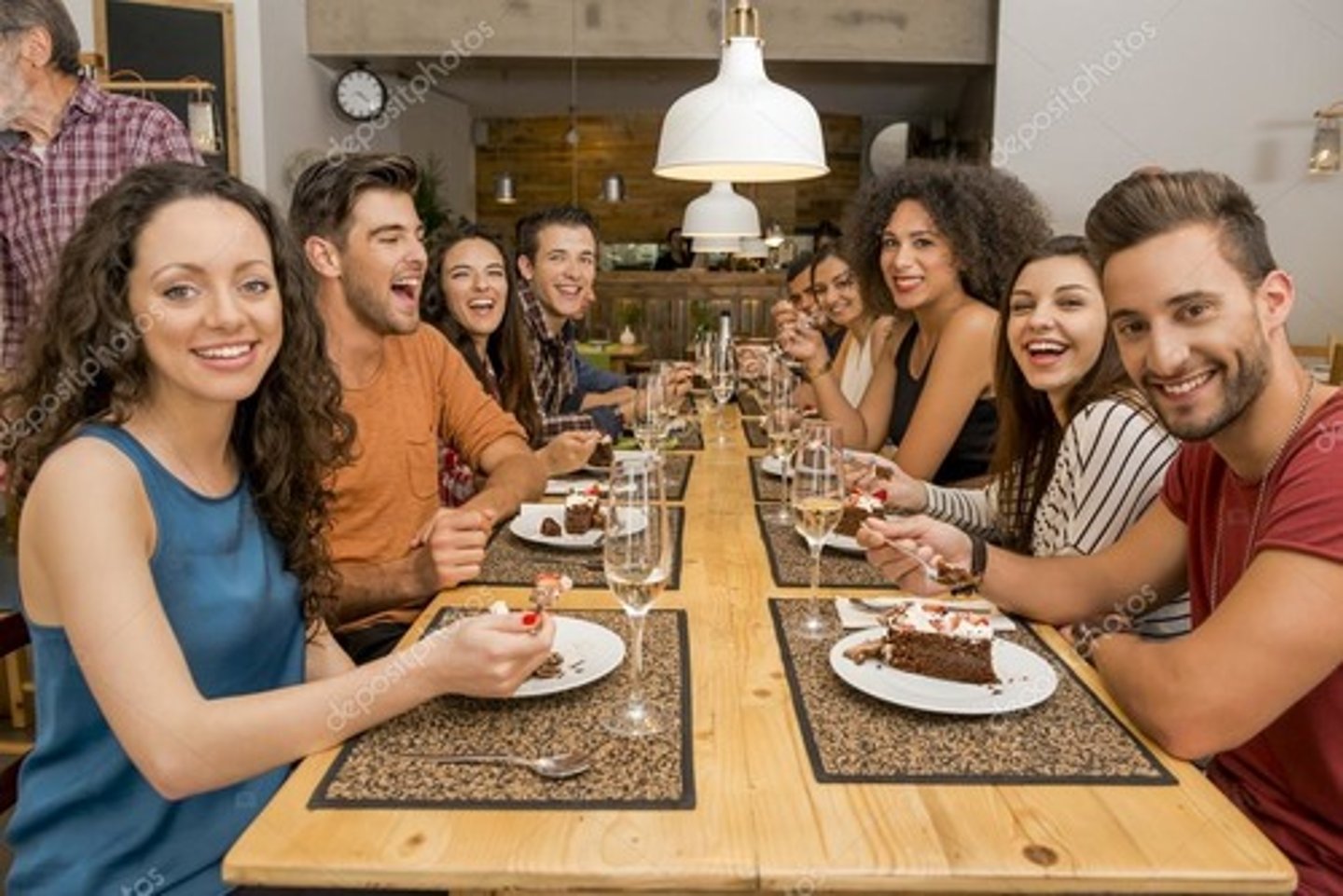 <p>to eat dinner together</p>