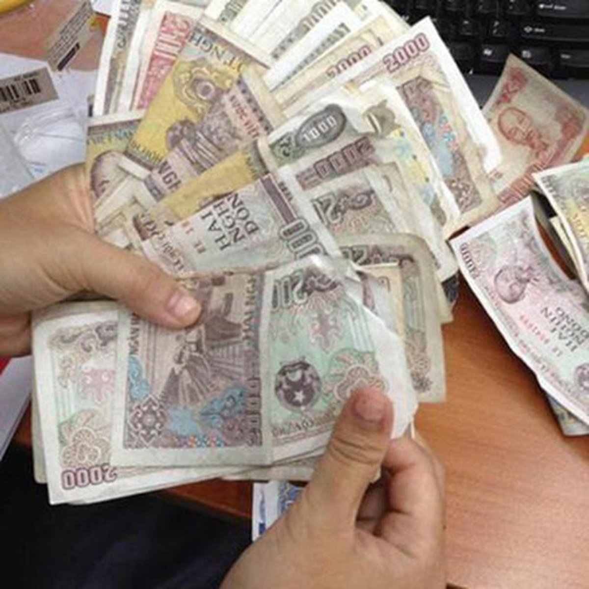 <p>こぜに</p><p>tiền lẻ</p>