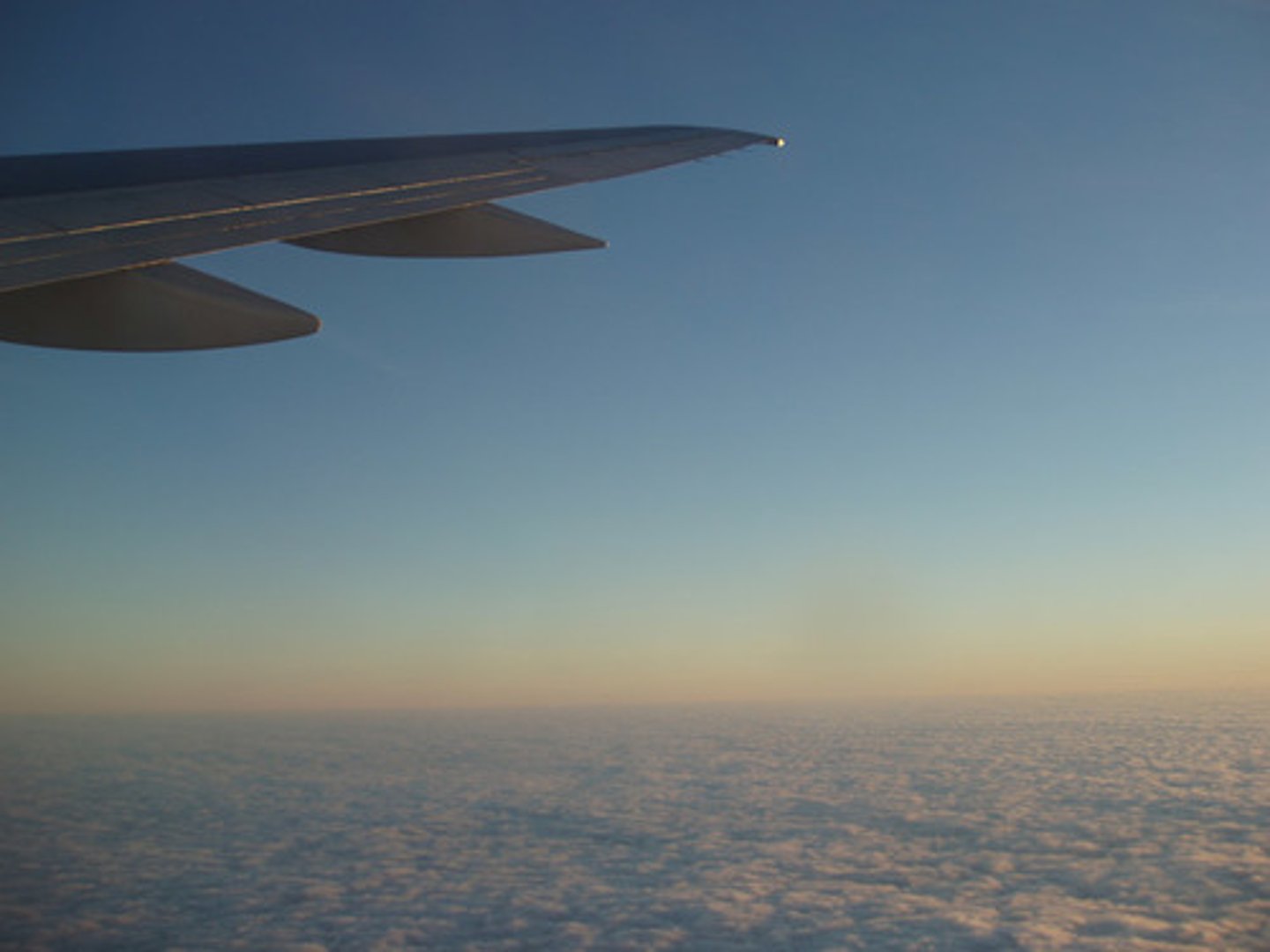 <p>to travel</p>