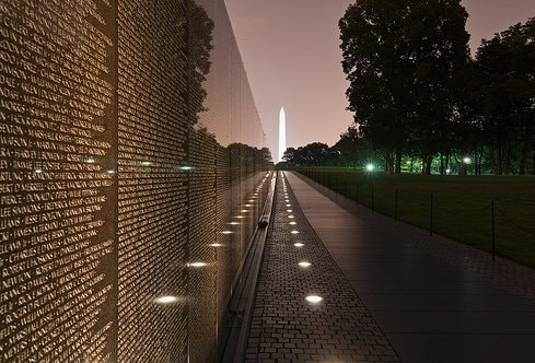<ul><li><p>Memorial for the families of American soldiers lost to the war</p></li><li><p>black reflective granite inscribed with the names of the servicemen who died in the war</p></li><li><p>built 1982 in Washington DC</p></li></ul><p></p>