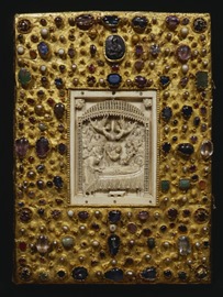<p>Legatura in avorio dell'Evangelario di Ottone III</p>