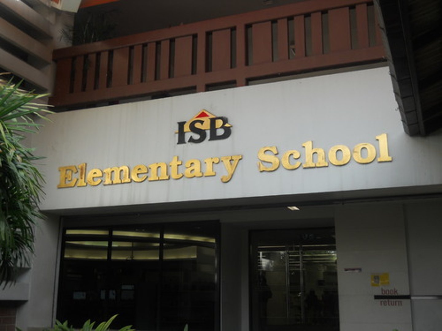 <p>elementary school</p>