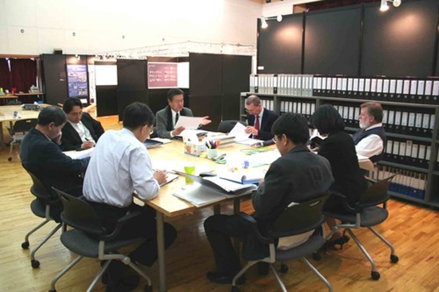 <p>meeting</p>
