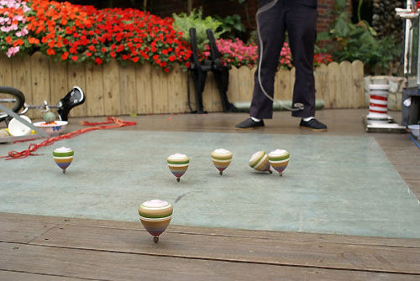 <p>tuó luó - dreidel</p>