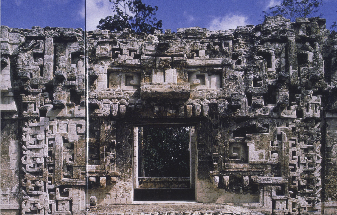 <p>Walking through the doorway, one would feel as though they were walking through a monster mouth </p>