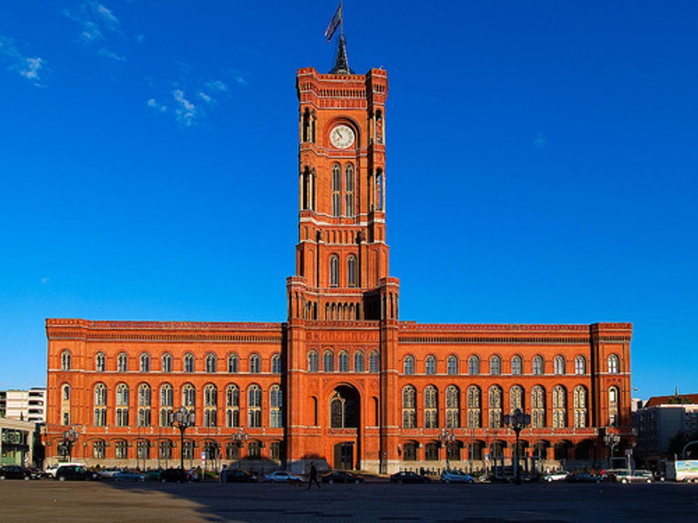 <p>ратуша, мерія</p>