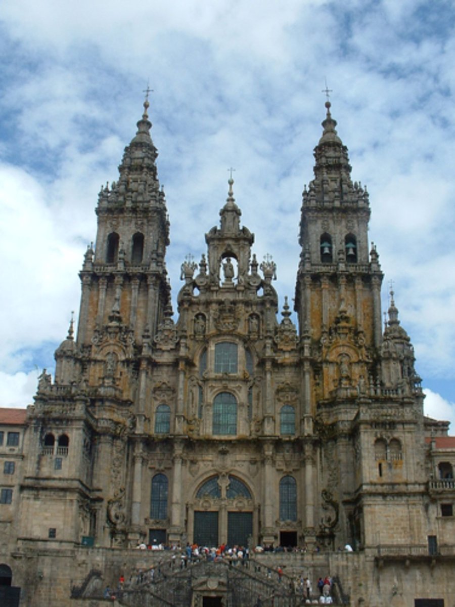 <p>one of the most remarkable medieval buildings in Spain; great pilgrimage center</p>