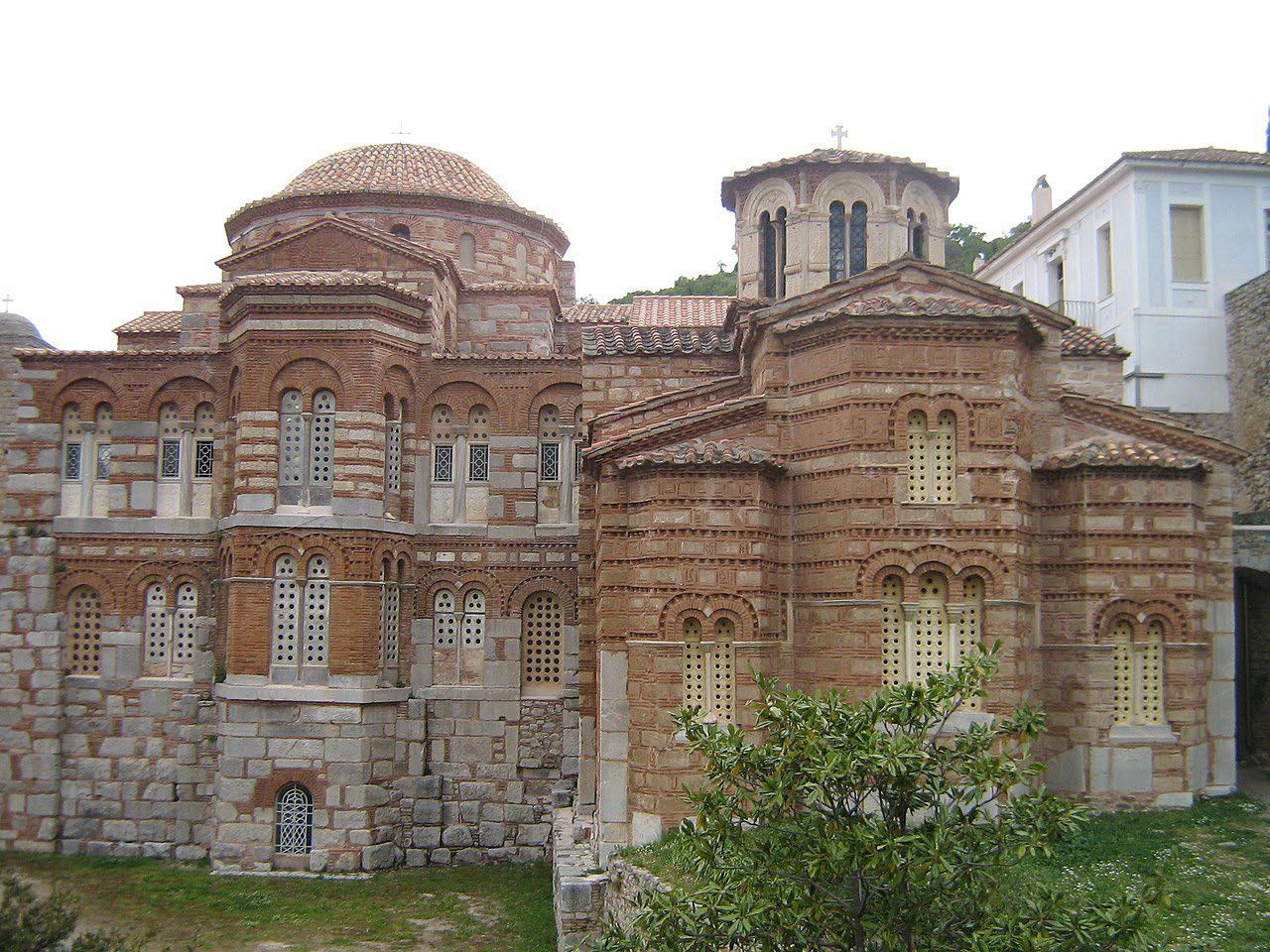 <p>2 églises du monastère d’Hosios Loukas</p>