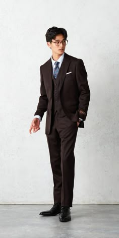 <p>SUIT</p>