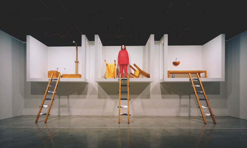 <p>performance piece</p>