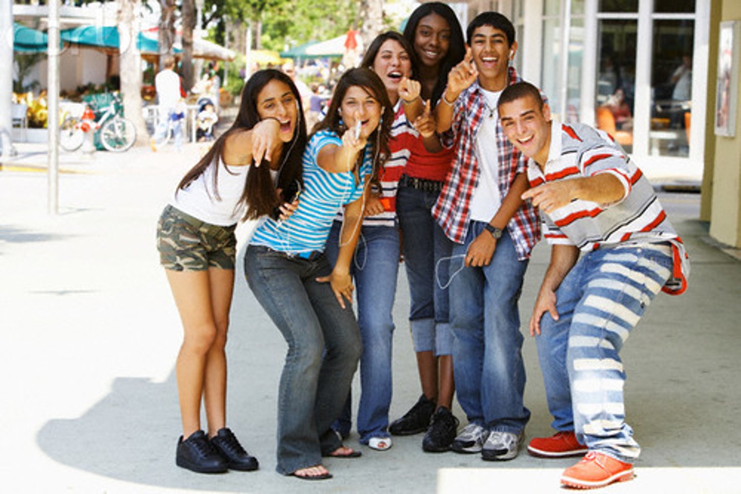 <p>to hang out with friends</p>