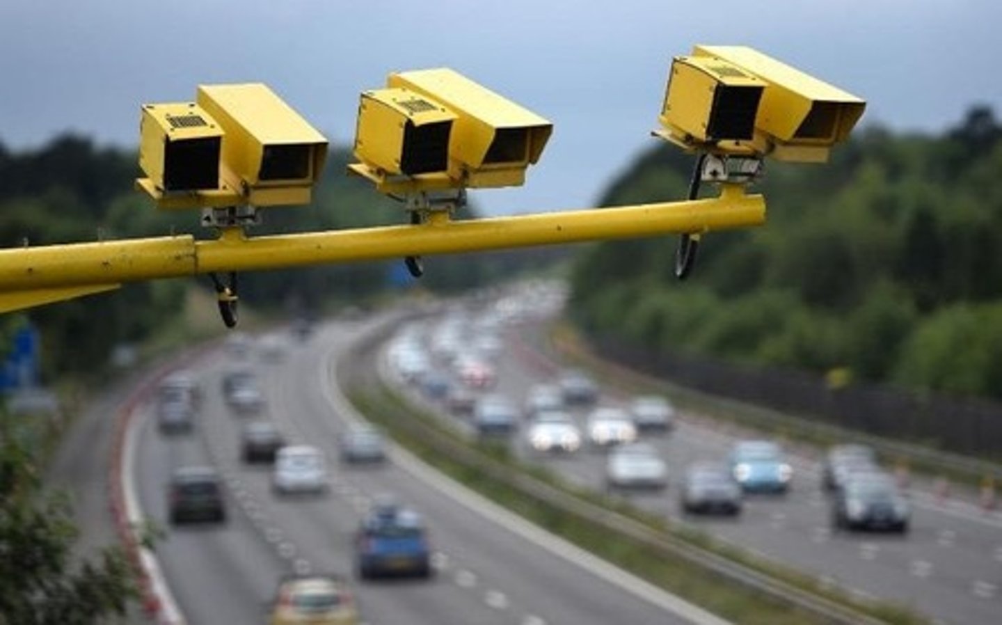 <p>a camera at the side of the road that takes pictures of cars that are going faster than is legally allowed</p><ul><li><p><em>We are looking at ways to make better use of s_________ c_________s which are particularly effective at sites prone to accidents.</em></p></li></ul><p></p>