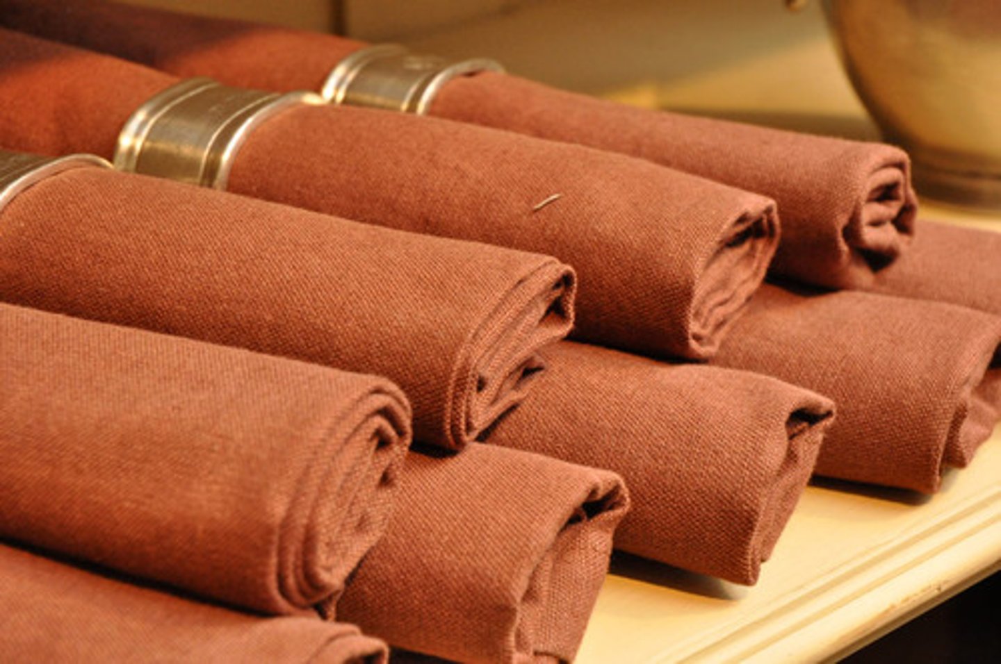 <p>napkin</p>