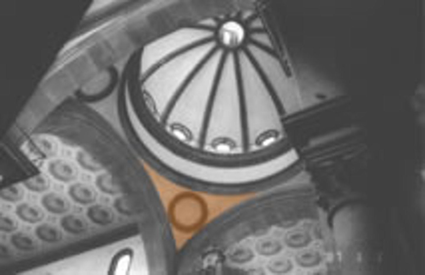 <p>&nbsp;triangular vault section that supports a dome by channeling weight into piers</p>