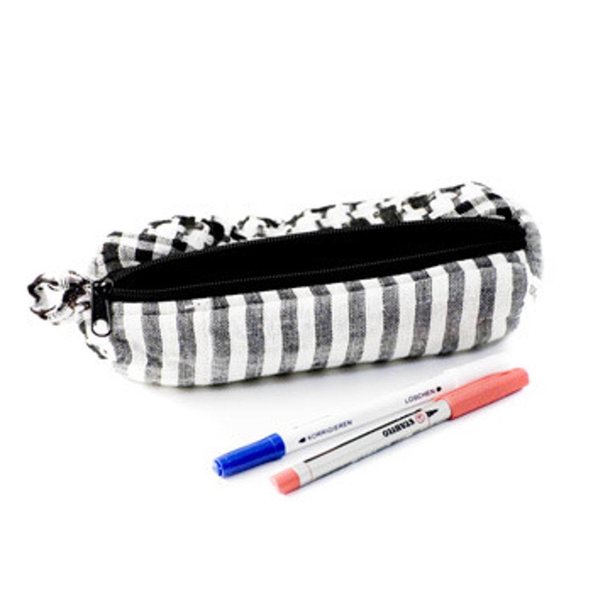 <p>pencil case</p>