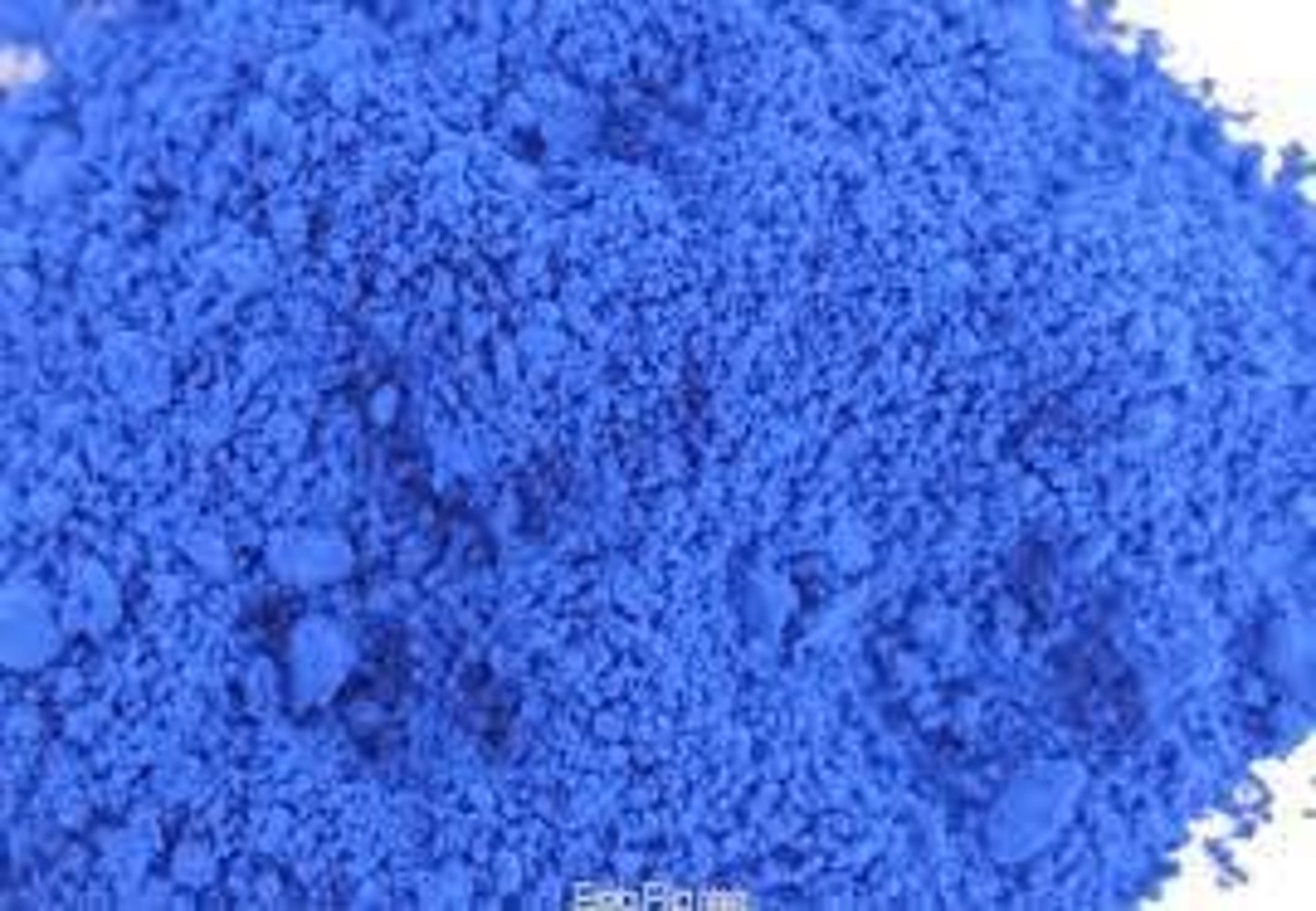 <p>Błękit</p><p>Od XVIII wieku</p><p>Najstarszy pigment syntetyczny</p><p>Niezbyt trwały, ale wielka intensywność tonu</p>