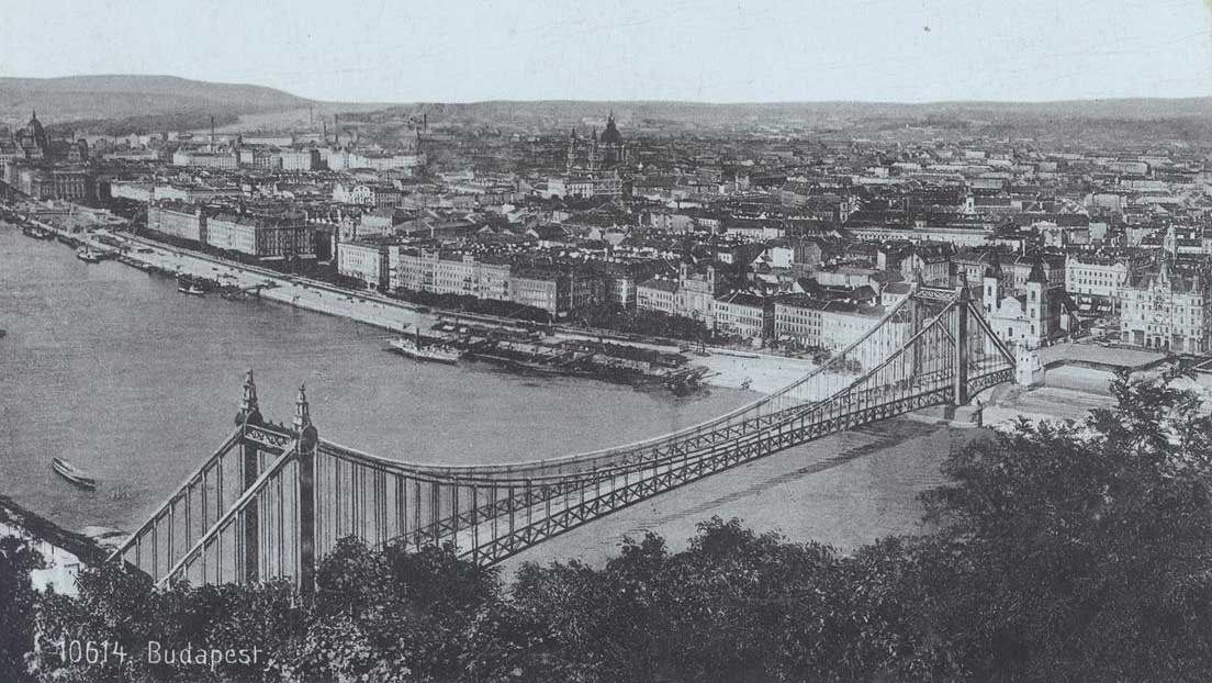 <p></p><p>született</p>