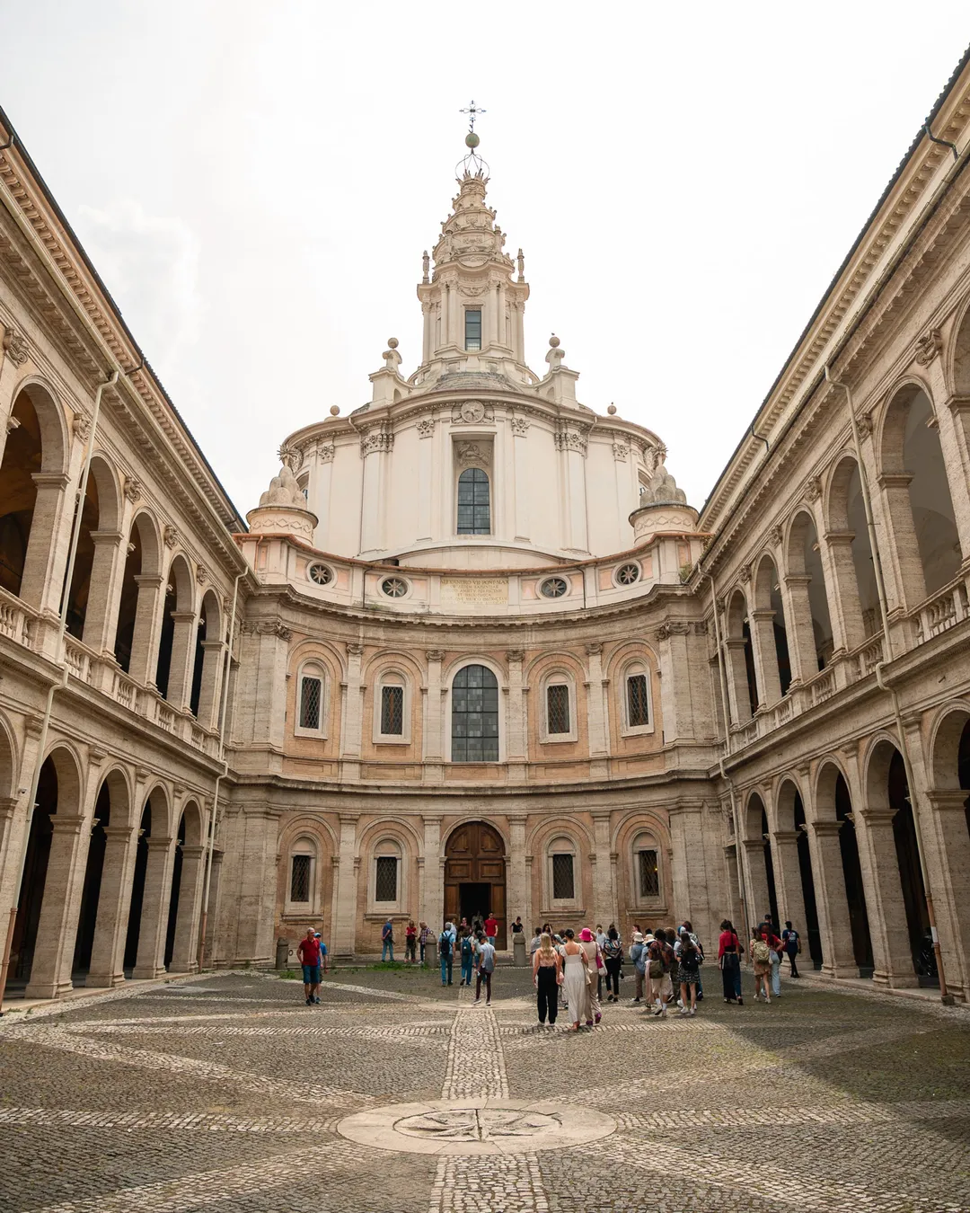 <p>Autor: Borromini</p><p>Dielo: Kostol Sant'Ivo alla Sapienza, Rim</p>
