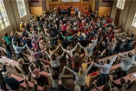 <p><strong>congregation</strong> /ˌkɒŋ.ɡrɪˈɡeɪ.ʃən/ =&gt;The politician addressed a congregation of supporters at the rally.</p>