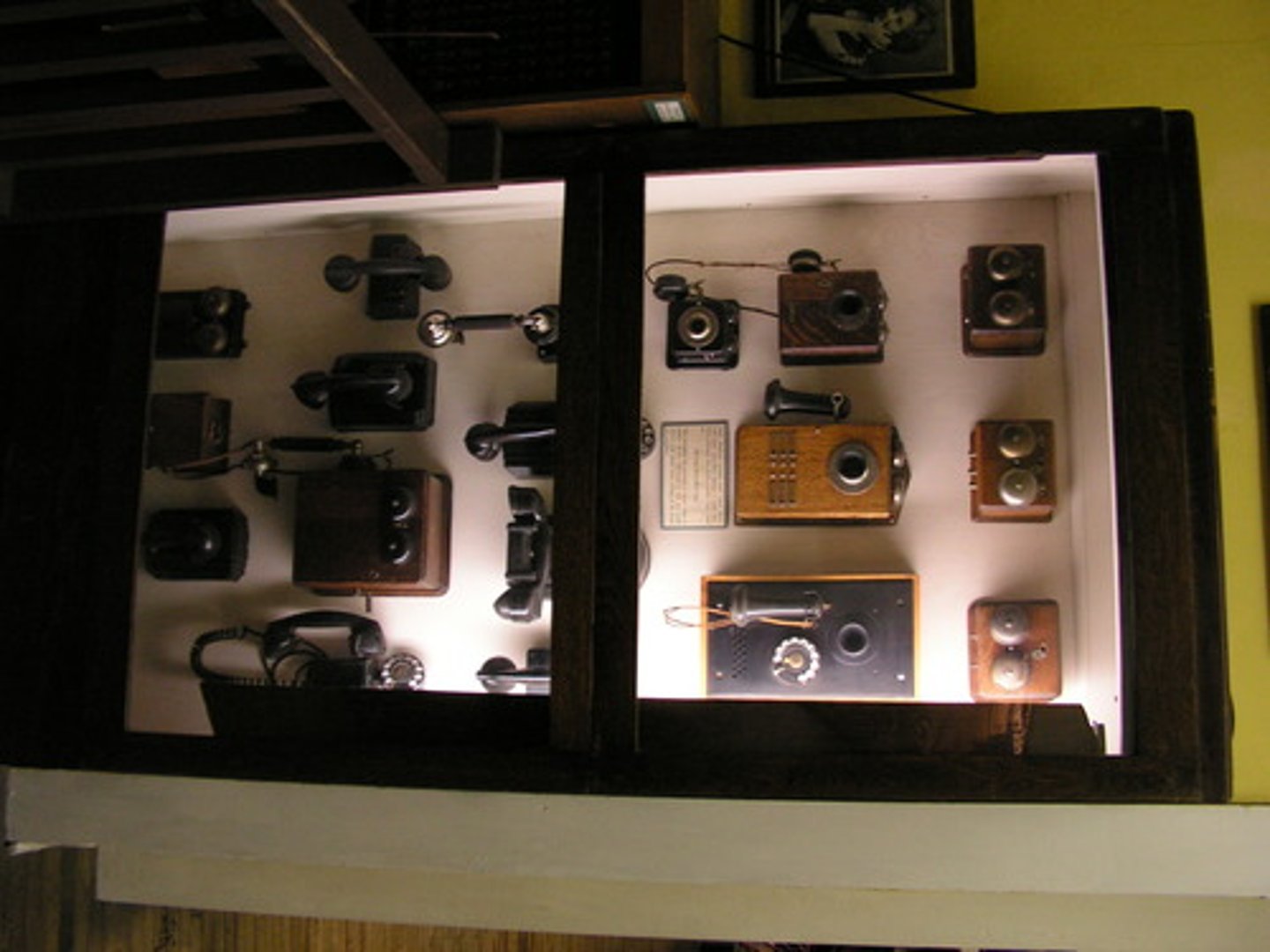 <p>telephone</p>
