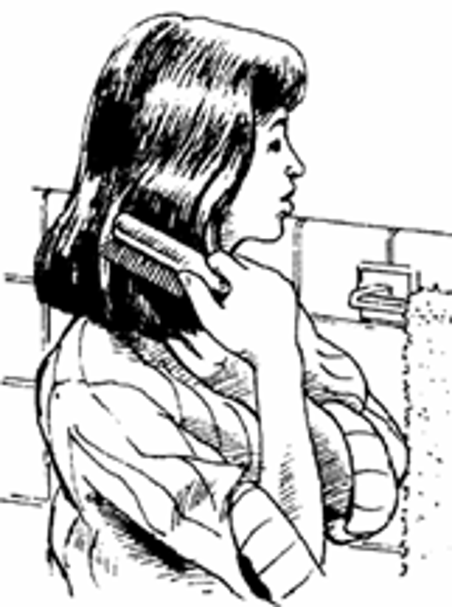 <p>You are brushing yourself. (Tú)</p>