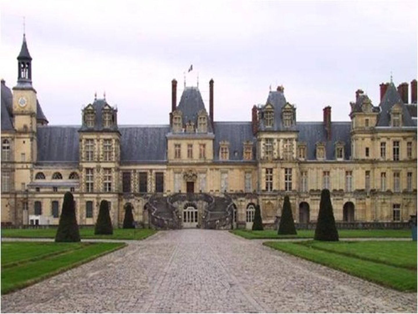 <p>1528</p><p>Gille-de-Breton</p><p>Fontainebleau</p>