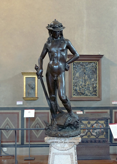 <p>natural weight shift for dynamic sculptures by DONATELLO</p>