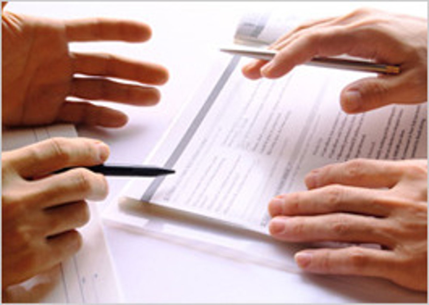 <p>xử lý, giải quyết, đối phó với điều gì</p><p>1. Go about</p><p>Nghĩa 1: Bắt đầu / Tiến hành làm việc gì đó.</p><p>Ví dụ: "I’m not sure how to go about fixing this sink."</p><p>(Tôi không rõ phải bắt đầu sửa cái bồn rửa này thế nào.)</p><p>Nghĩa 2: Tiếp tục làm việc hằng ngày.</p><p>Ví dụ: "Despite the rain, they went about their business."</p><p>(Dù trời mưa, họ vẫn tiếp tục công việc của mình.)</p>